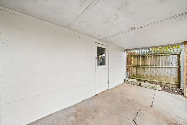 106 Cedar St, Dover, TN 37058