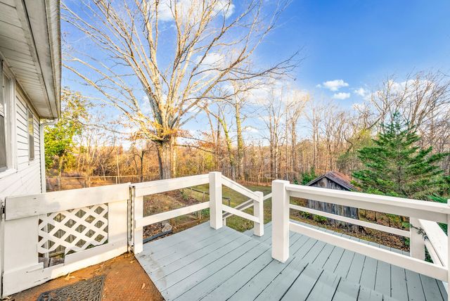 106 Cedar St, Dover, TN 37058