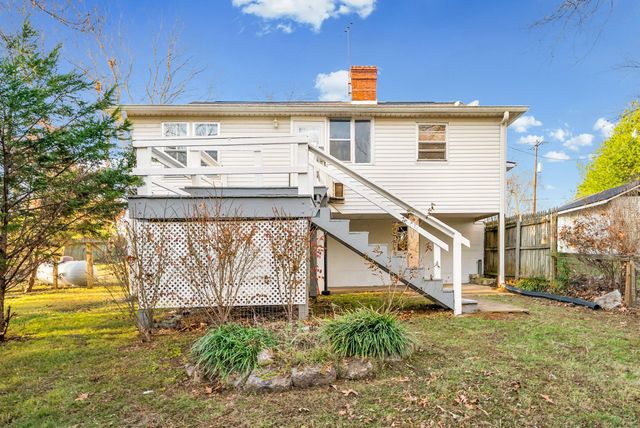 106 Cedar St, Dover, TN 37058