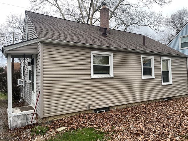 625 Meadowbrook Avenue SE, Warren, OH 44484