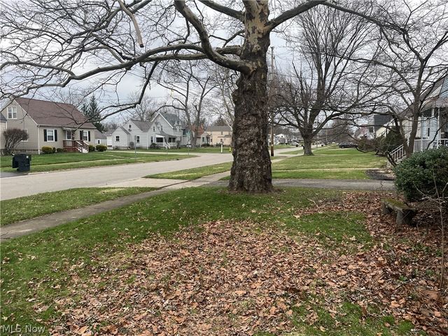 625 Meadowbrook Avenue SE, Warren, OH 44484