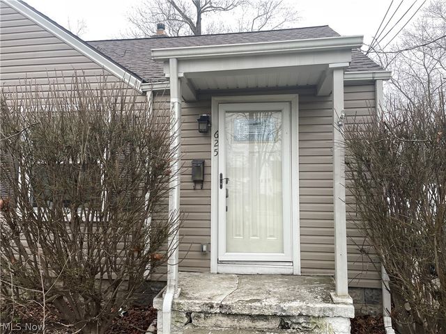 625 Meadowbrook Avenue SE, Warren, OH 44484