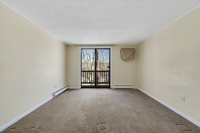 405 Village Dr 405, Bourne, MA 02532