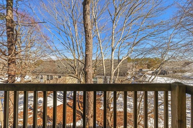 405 Village Dr 405, Bourne, MA 02532