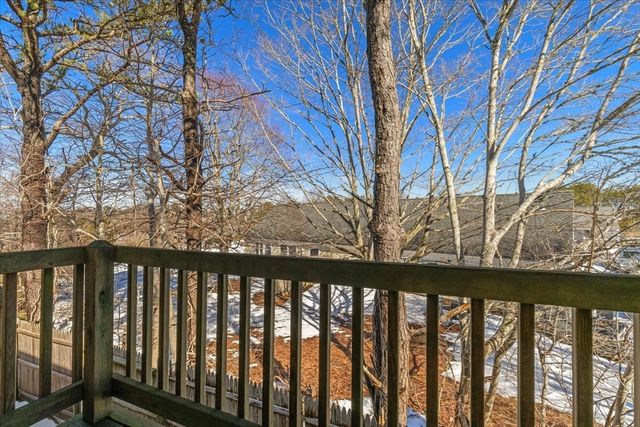 405 Village Dr 405, Bourne, MA 02532