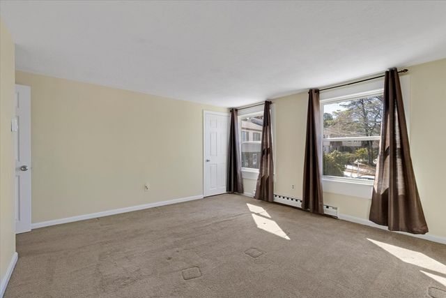 405 Village Dr 405, Bourne, MA 02532