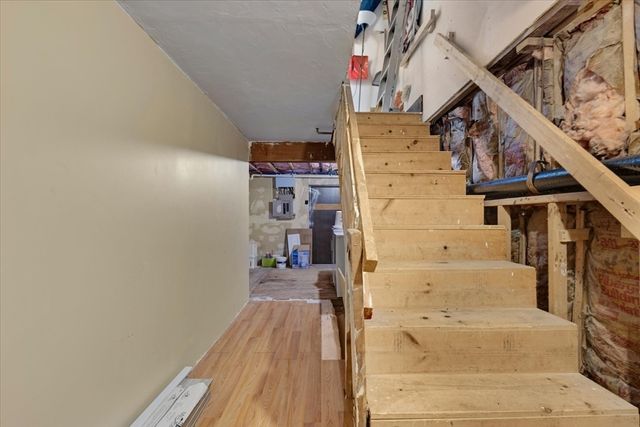 405 Village Dr 405, Bourne, MA 02532