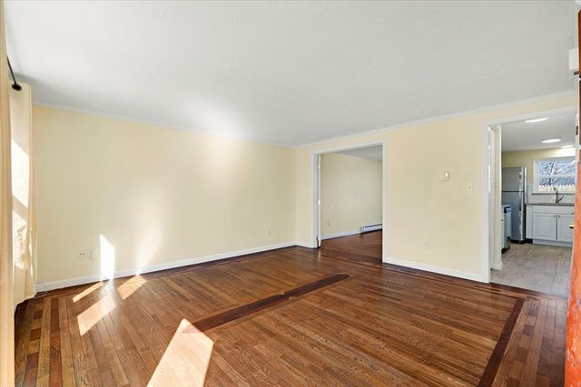 405 Village Dr 405, Bourne, MA 02532