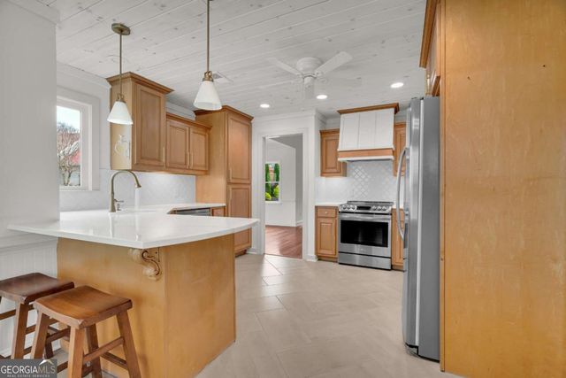 3917 Kilgore Falls Drive, Gainesville, GA 30507