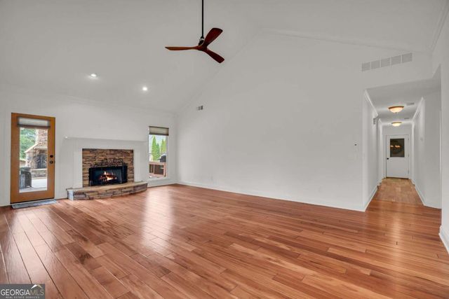 3917 Kilgore Falls Drive, Gainesville, GA 30507