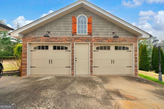 3917 Kilgore Falls Drive, Gainesville, GA 30507