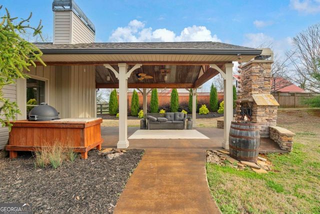 3917 Kilgore Falls Drive, Gainesville, GA 30507