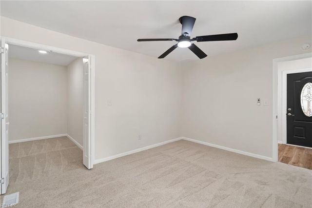 109 Fischer DR, Newport News, VA 23608