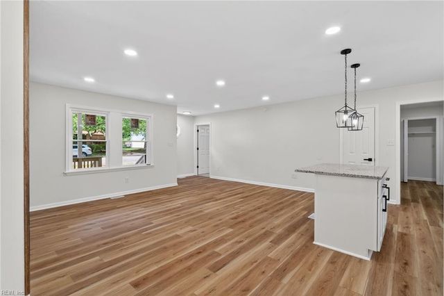 109 Fischer DR, Newport News, VA 23608