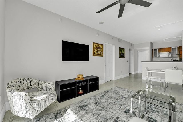 100 NE 6th Street 203, Boynton Beach, FL 33435