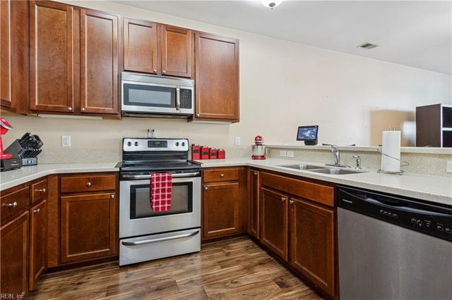 4316 Hillingdon Bnd Apt 304, Chesapeake, VA 23321