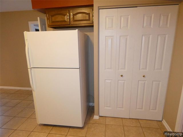 7122 Pebble Park Drive, West Bloomfield, MI 48322