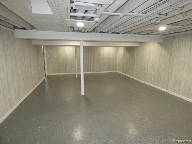 7122 Pebble Park Drive, West Bloomfield, MI 48322