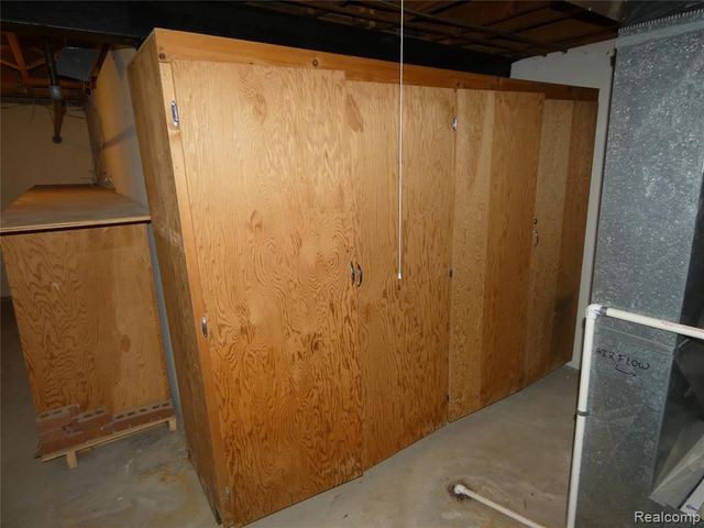 7122 Pebble Park Drive, West Bloomfield, MI 48322