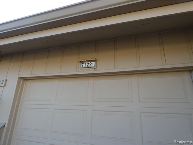 7122 Pebble Park Drive, West Bloomfield, MI 48322