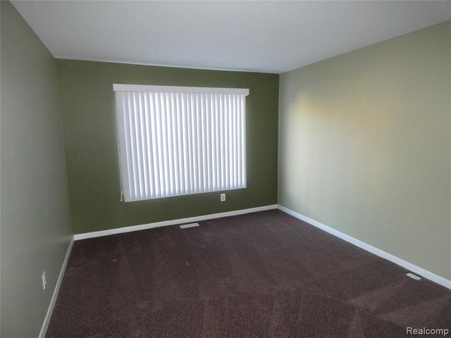 7122 Pebble Park Drive, West Bloomfield, MI 48322