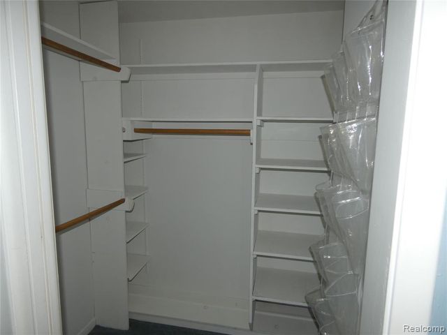 7122 Pebble Park Drive, West Bloomfield, MI 48322