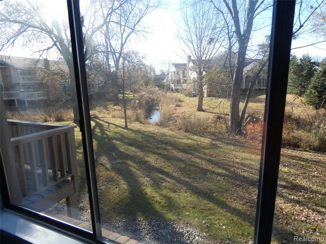 7122 Pebble Park Drive, West Bloomfield, MI 48322