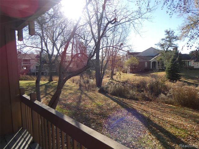 7122 Pebble Park Drive, West Bloomfield, MI 48322