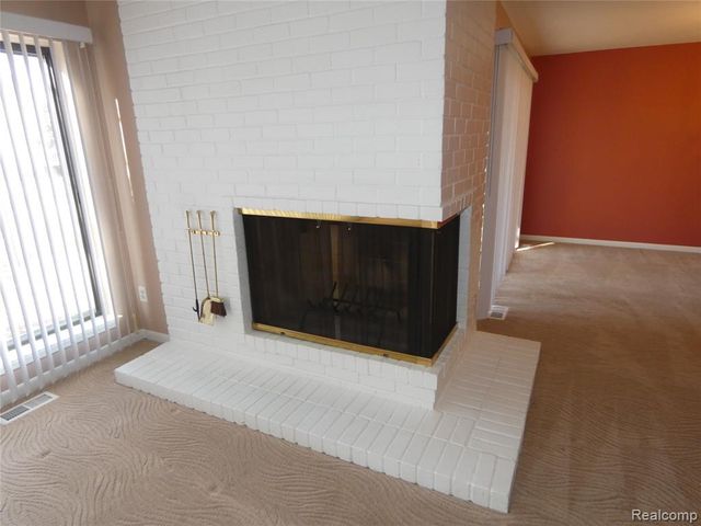 7122 Pebble Park Drive, West Bloomfield, MI 48322