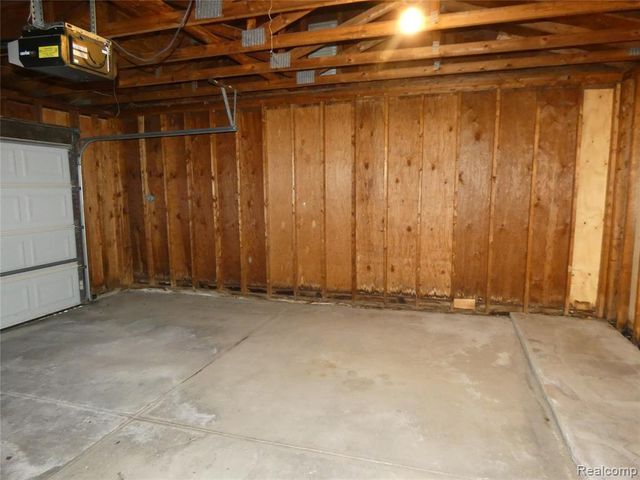 7122 Pebble Park Drive, West Bloomfield, MI 48322