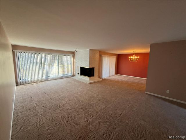 7122 Pebble Park Drive, West Bloomfield, MI 48322