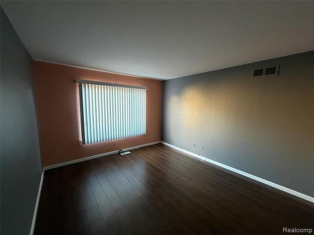 7122 Pebble Park Drive, West Bloomfield, MI 48322