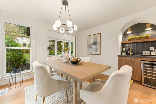 13125 NE 128TH Place, Kirkland, WA 98034