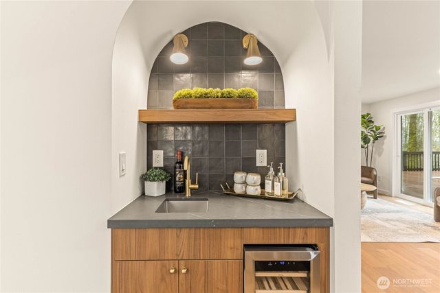 13125 NE 128TH Place, Kirkland, WA 98034