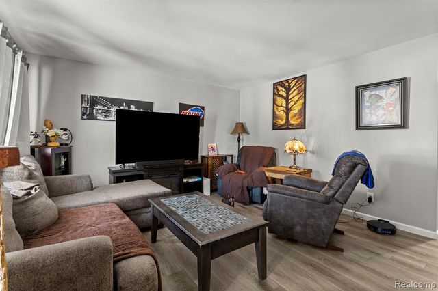 8953 William Street, Taylor, MI 48180