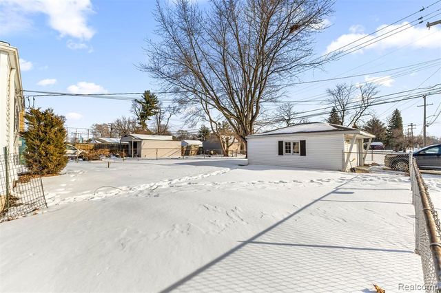 8953 William Street, Taylor, MI 48180