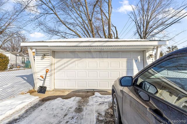 8953 William Street, Taylor, MI 48180