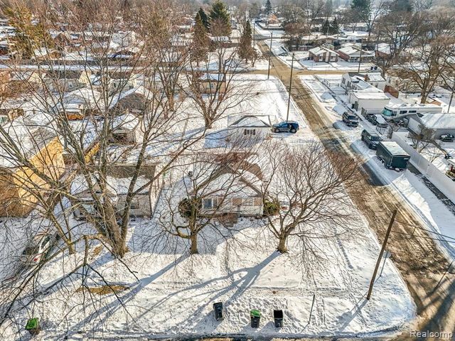 8953 William Street, Taylor, MI 48180