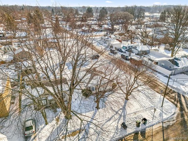 8953 William Street, Taylor, MI 48180