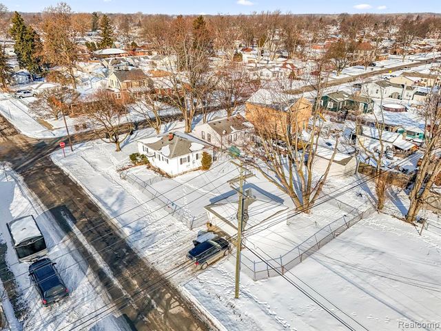 8953 William Street, Taylor, MI 48180