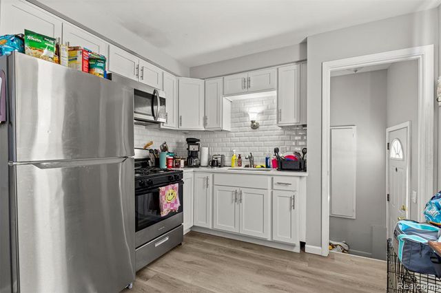 8953 William Street, Taylor, MI 48180