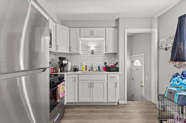 8953 William Street, Taylor, MI 48180