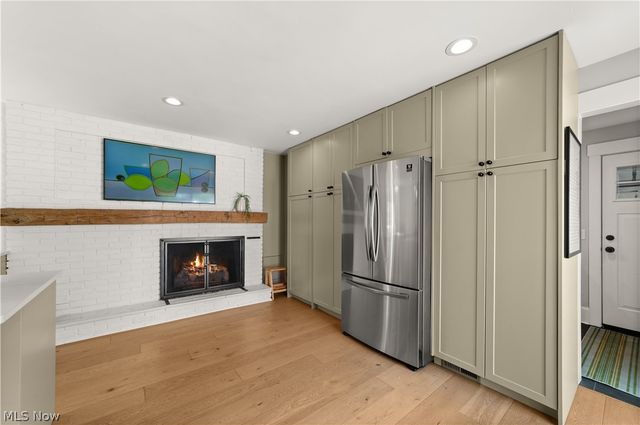 19125 E Shoreland Avenue, Rocky River, OH 44116