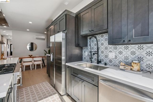 846 Adams St, Albany, CA 94706