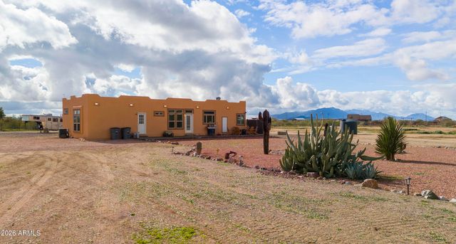 46109 W J-1 RANCH Road, Wickenburg, AZ 85390