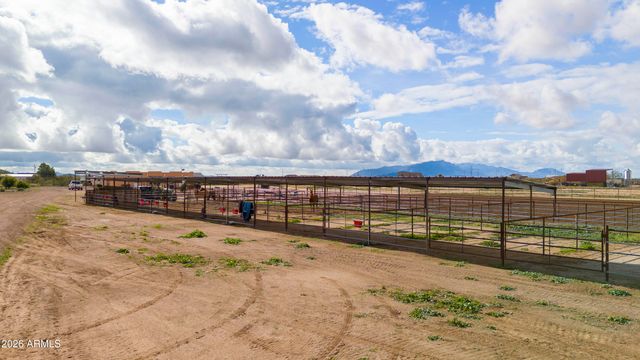 46109 W J-1 RANCH Road, Wickenburg, AZ 85390