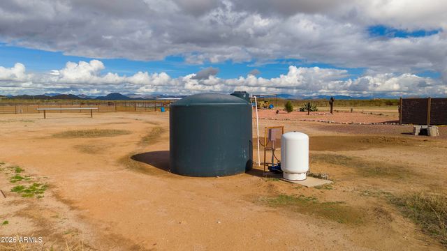 46109 W J-1 RANCH Road, Wickenburg, AZ 85390