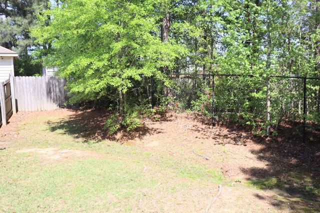 174 Hawthorne Dr., Hattiesburg, MS 39402