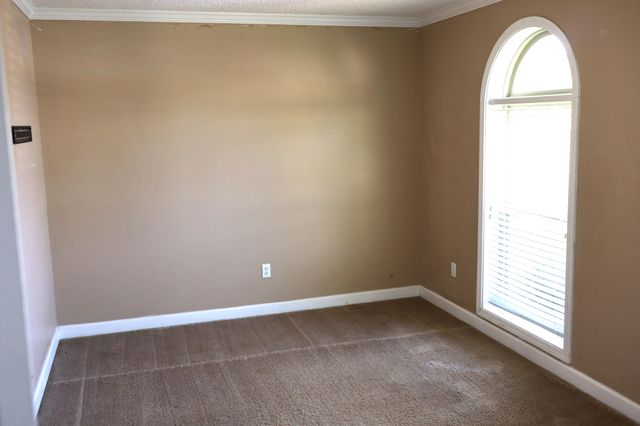 174 Hawthorne Dr., Hattiesburg, MS 39402