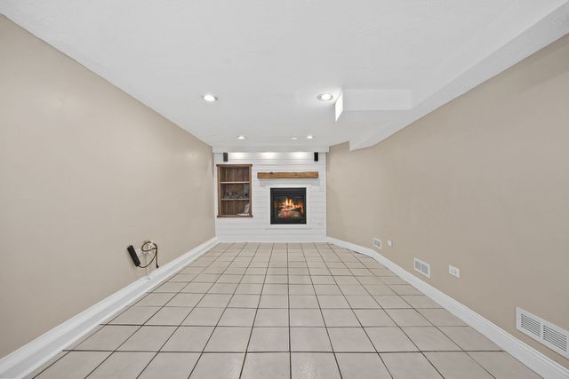 337 Sheldon Avenue, Downers Grove, IL 60515
